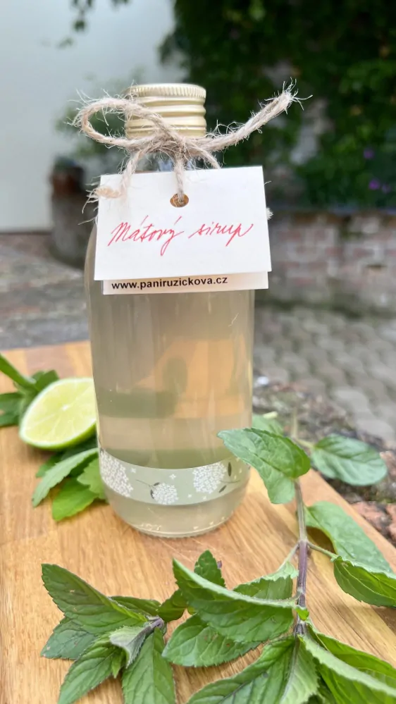 Mátový sirup s meduňkou