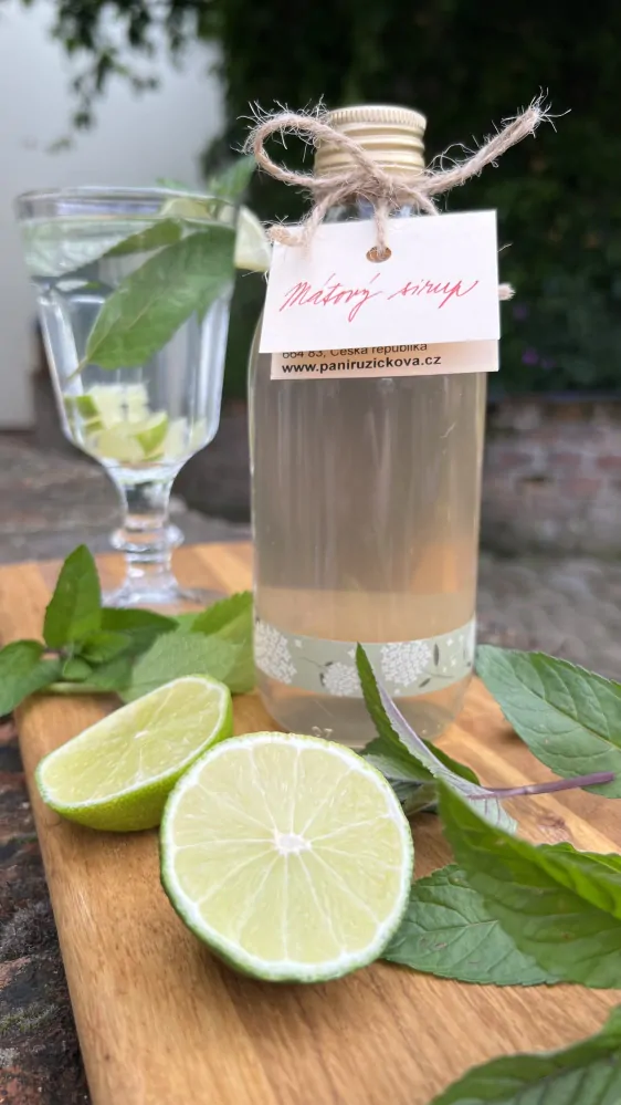 Mátový sirup s meduňkou